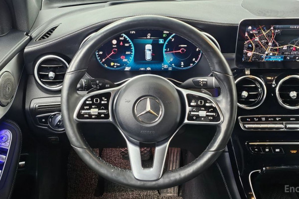 2021 Mercedes-Benz GLC с пробегом 133 000 км