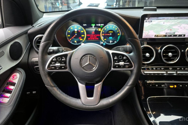 2021 Mercedes-Benz GLC с пробегом 47 606 км