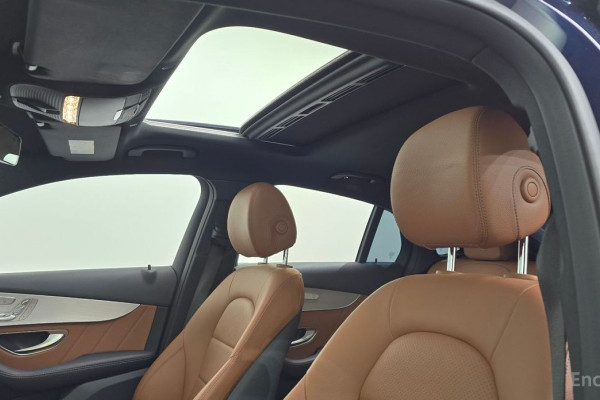 2021 Mercedes-Benz GLC с пробегом 73 947 км