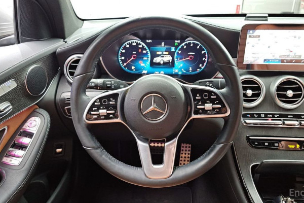 2022 Mercedes-Benz GLC с пробегом 66 827 км