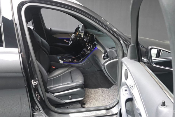 2022 Mercedes-Benz GLC с пробегом 58 929 км