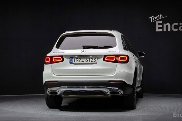 2021 Mercedes-Benz GLC с пробегом 72 854 км