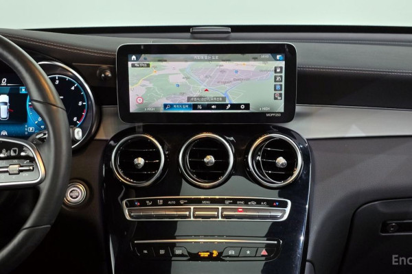 2021 Mercedes-Benz GLC с пробегом 96 298 км