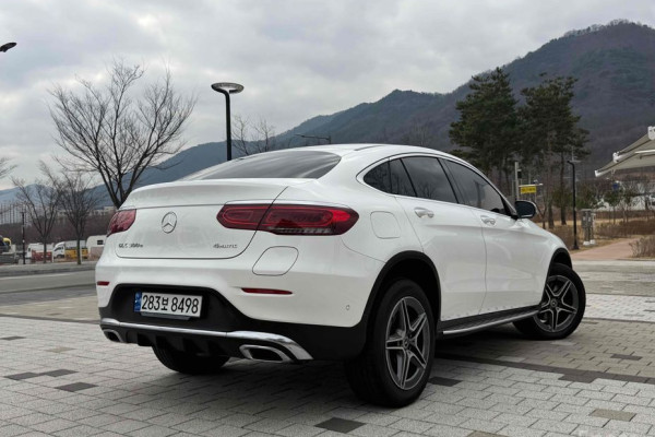 2022 Mercedes-Benz GLC с пробегом 128 000 км