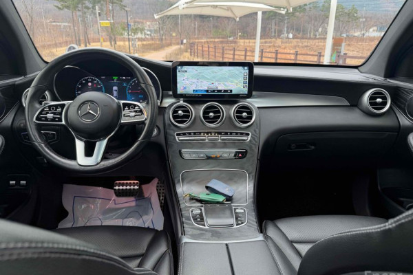 2022 Mercedes-Benz GLC с пробегом 128 000 км