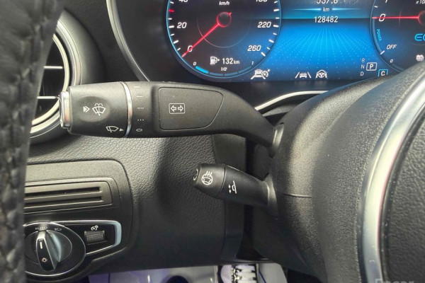 2022 Mercedes-Benz GLC с пробегом 128 000 км