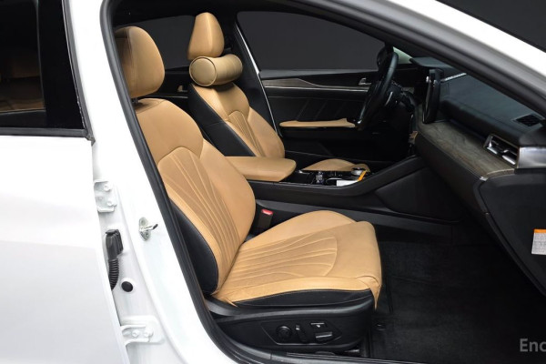 2022 Kia K5 с пробегом 75 812 км