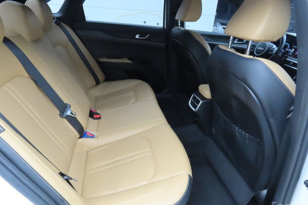 2022 Kia K5 с пробегом 99 346 км