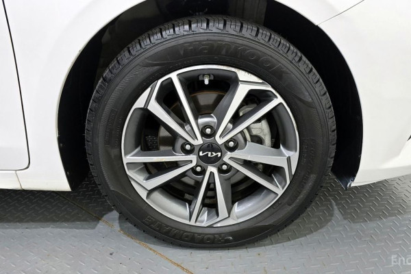 2021 Kia K3 с пробегом 84 606 км