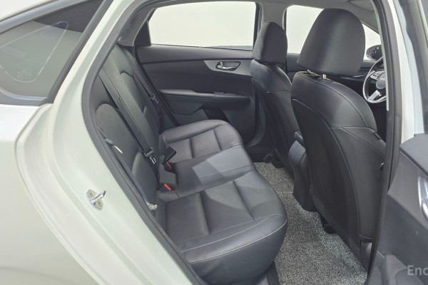 2022 Kia K3 с пробегом 74 587 км