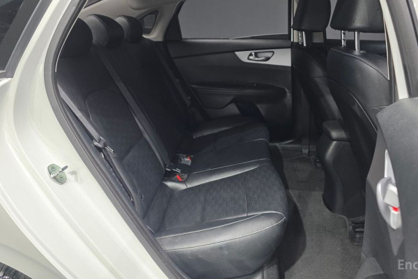 2022 Kia K3 с пробегом 39 780 км