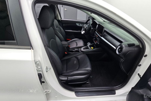 2021 Kia K3 с пробегом 102 538 км