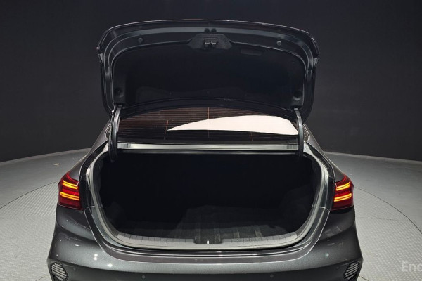 2021 Kia K3 с пробегом 61 978 км