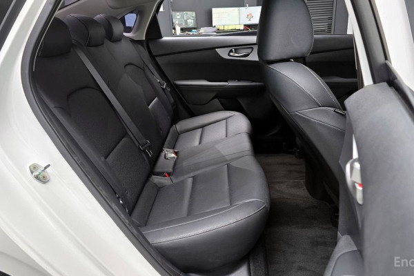 2022 Kia K3 с пробегом 98 440 км