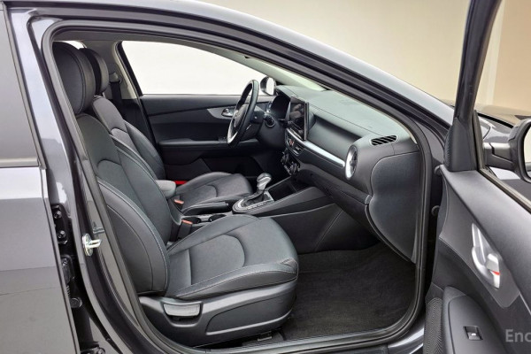 2022 Kia K3 с пробегом 83 936 км