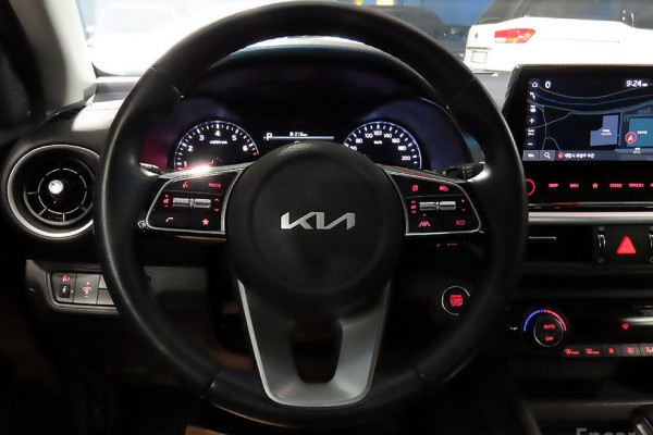 2021 Kia K3 с пробегом 30 504 км