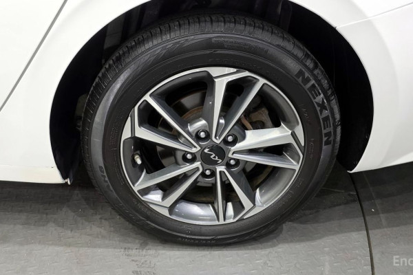 2021 Kia K3 с пробегом 79 233 км