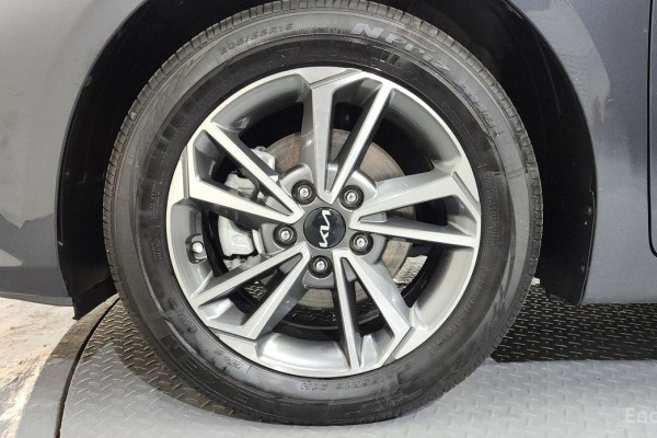 2022 Kia K3 с пробегом 100 074 км