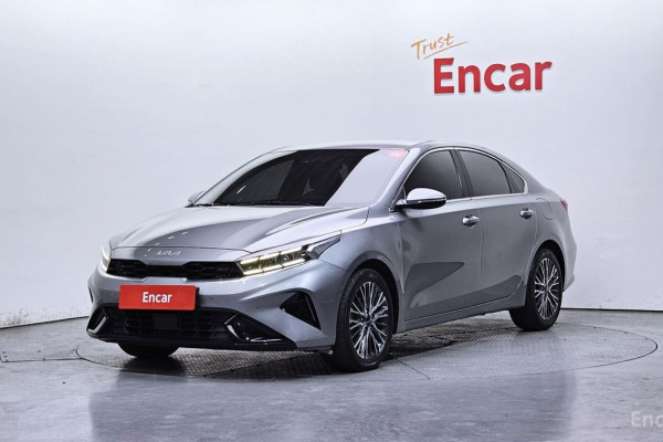 2022 Kia K3 с пробегом 32 442 км