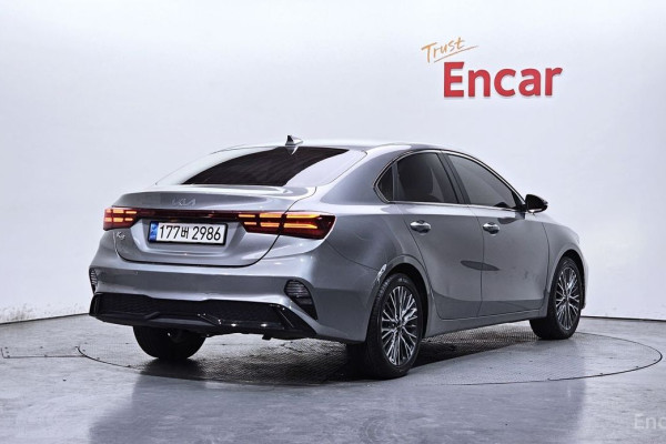 2022 Kia K3 с пробегом 32 442 км