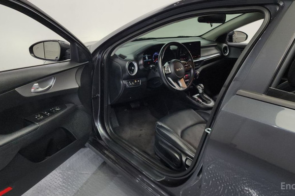 2022 Kia K3 с пробегом 100 074 км