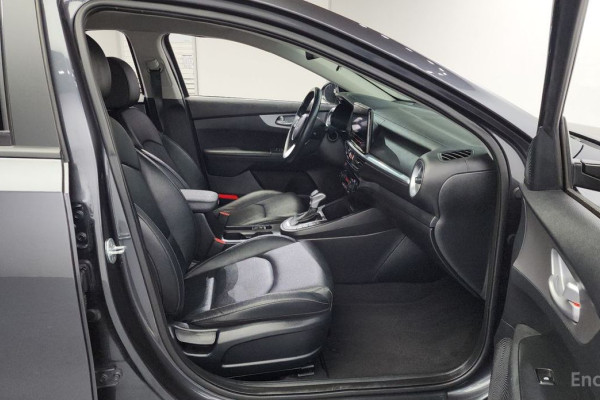 2022 Kia K3 с пробегом 100 074 км