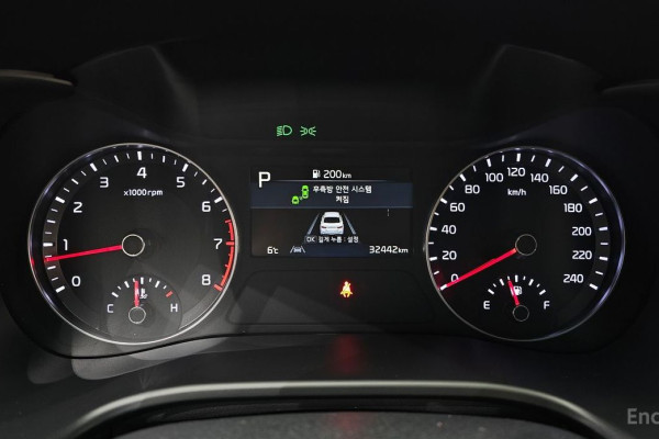 2022 Kia K3 с пробегом 32 442 км