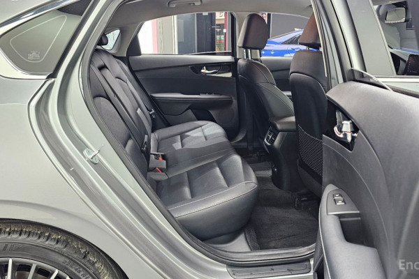 2022 Kia K3 с пробегом 32 442 км