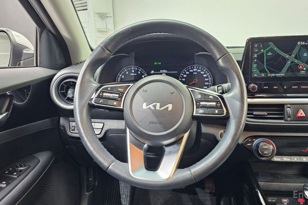 2022 Kia K3 с пробегом 32 442 км
