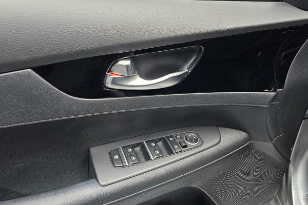 2022 Kia K3 с пробегом 32 442 км