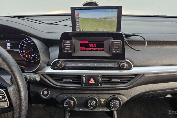 2022 Kia K3 с пробегом 76 970 км