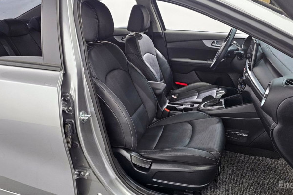 2022 Kia K3 с пробегом 57 169 км