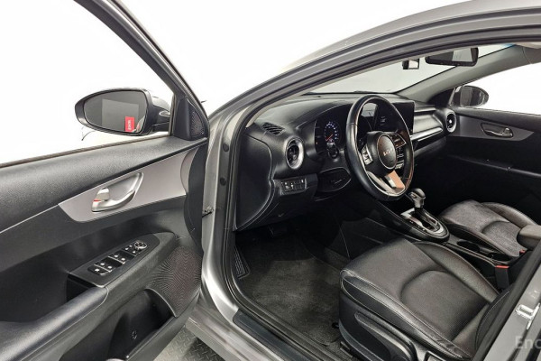 2021 Kia K3 с пробегом 76 881 км