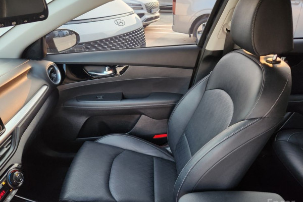 2021 Kia K3 с пробегом 64 727 км