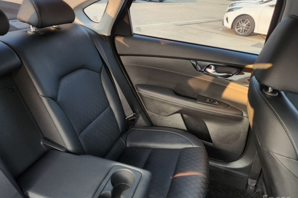 2021 Kia K3 с пробегом 64 727 км