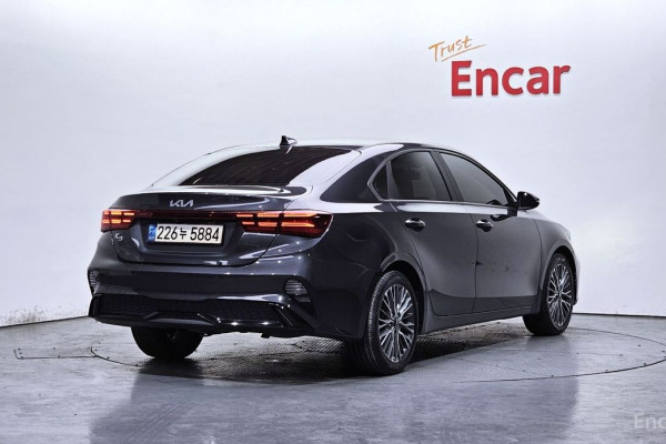 2021 Kia K3 с пробегом 109 057 км