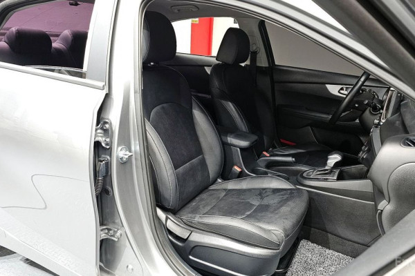 2021 Kia K3 с пробегом 99 523 км