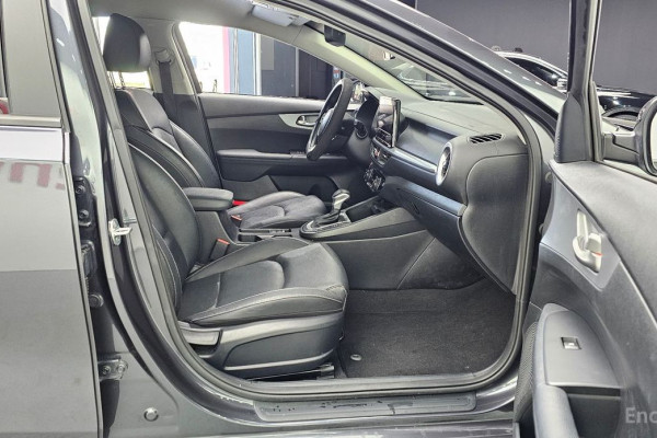 2021 Kia K3 с пробегом 109 057 км