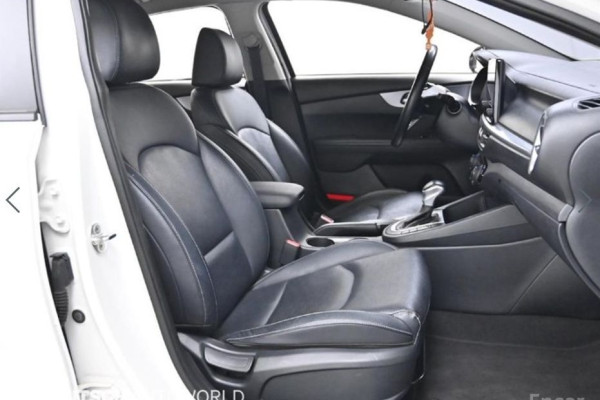 2021 Kia K3 с пробегом 109 436 км