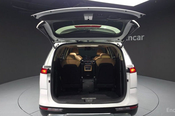 2021 Kia Carnival с пробегом 50 727 км