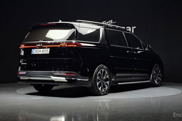 2022 Kia Carnival с пробегом 53 949 км