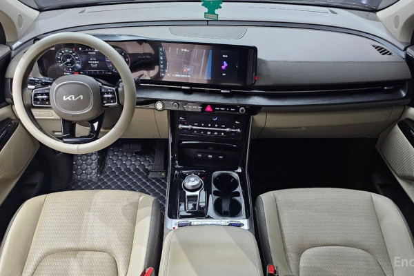 2022 Kia Carnival с пробегом 53 949 км