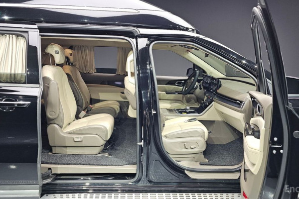 2022 Kia Carnival с пробегом 50 394 км