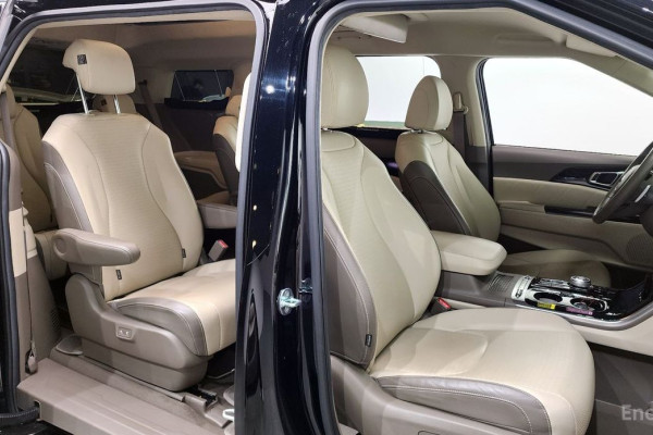 2021 Kia Carnival с пробегом 54 433 км