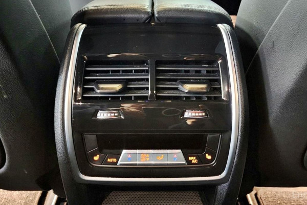 2022 BMW X5 с пробегом 118 945 км