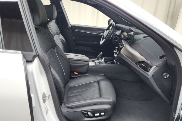 2022 BMW 6 серии с пробегом 60 475 км