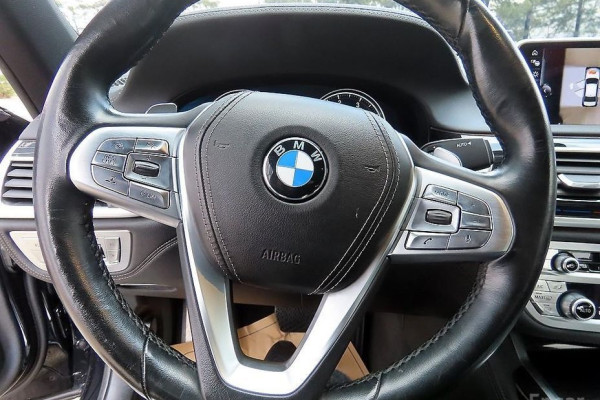 2017 BMW 7 серии с пробегом 121 177 км