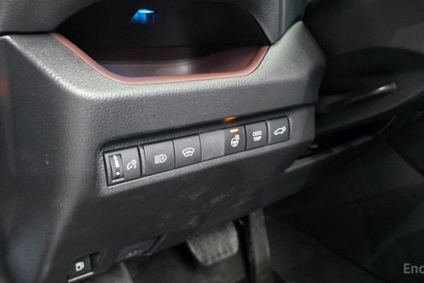 2023 Toyota RAV4 с пробегом 38 523 км