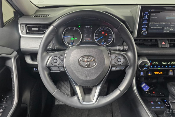 2020 Toyota RAV4 с пробегом 57 933 км