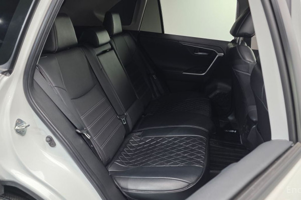 2023 Toyota RAV4 с пробегом 89 915 км